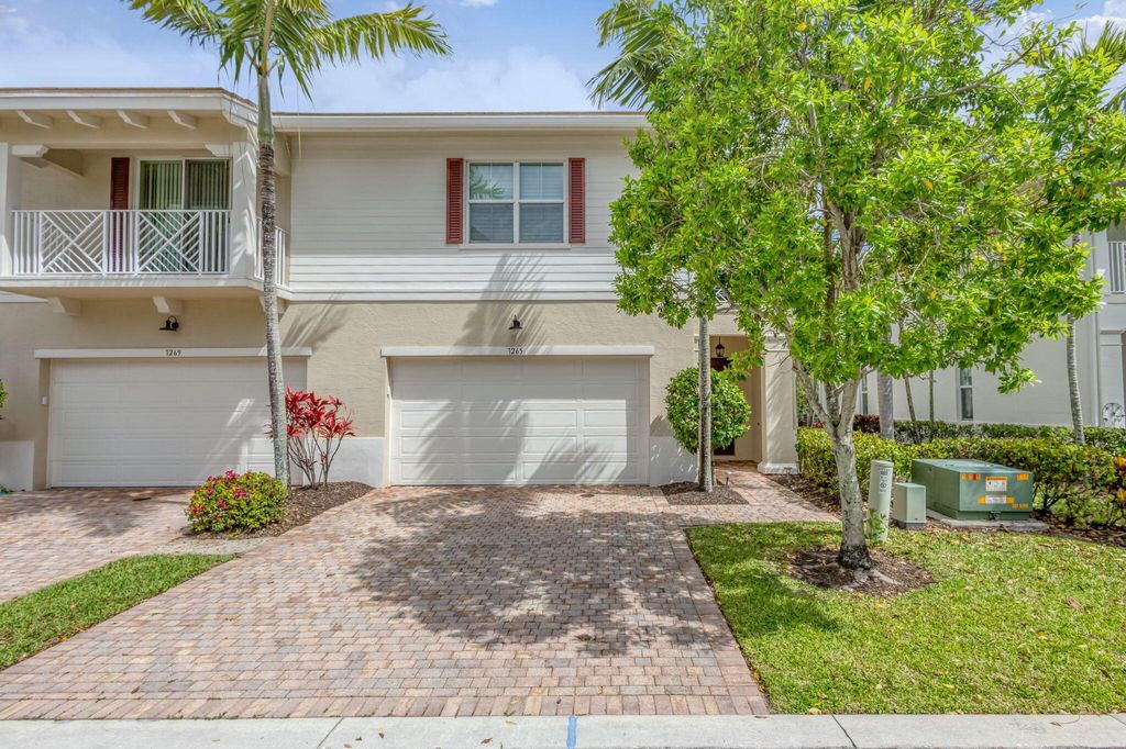 Photo of 7265 Oxford Court, Palm Beach Gardens, FL 33418 (MLS # R11080605)