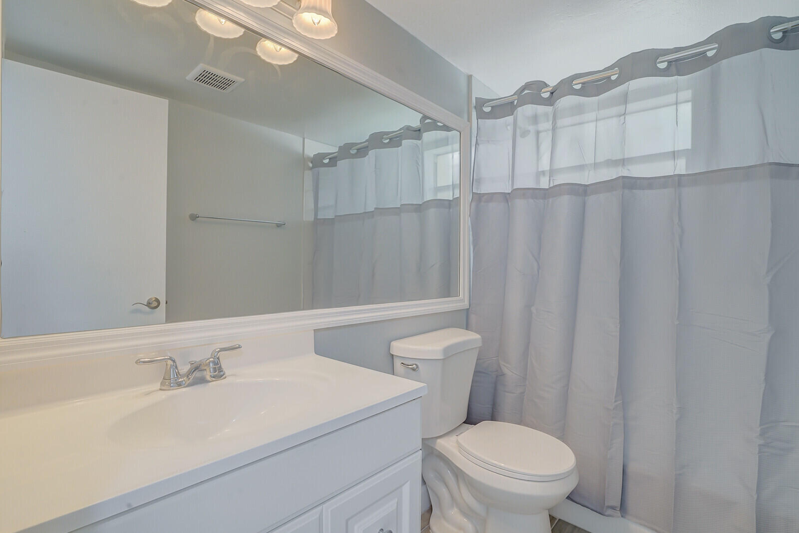 ISLAND CLUB ONE CONDO - Residential
