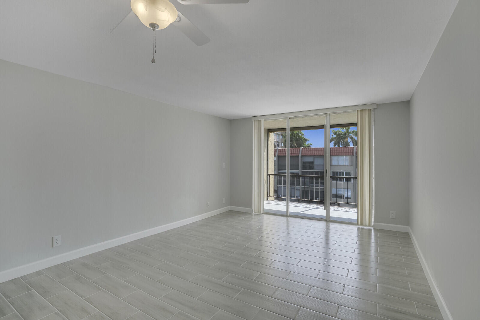 ISLAND CLUB ONE CONDO - Residential