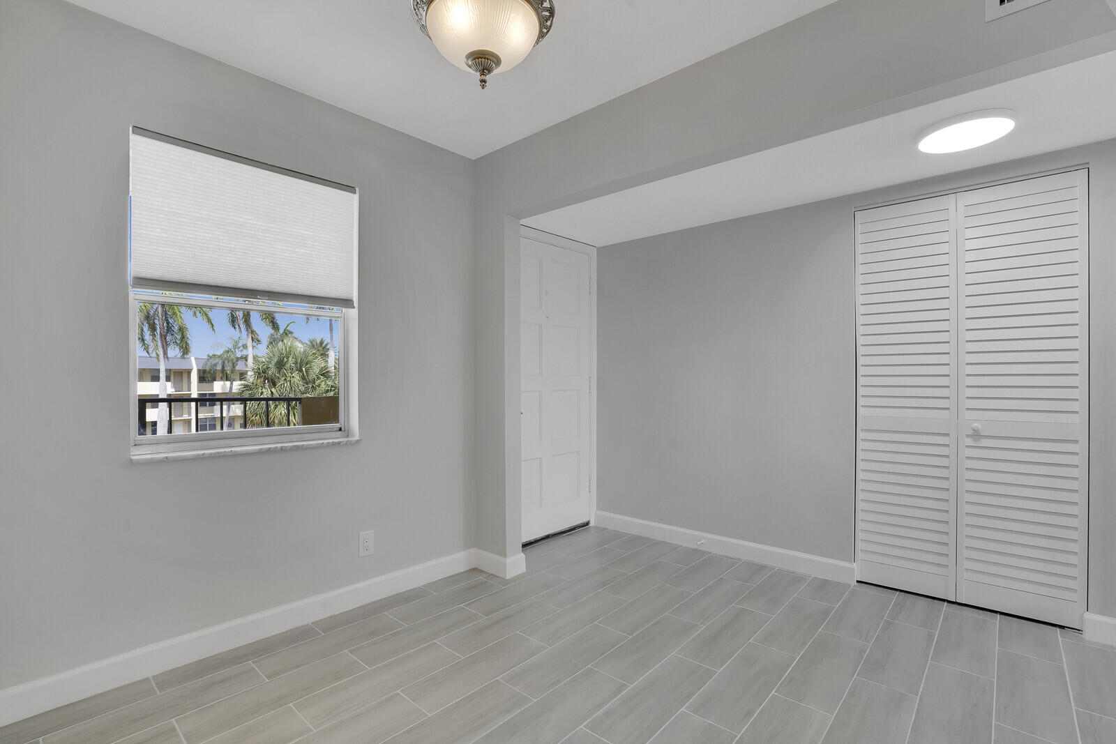 ISLAND CLUB ONE CONDO - Residential