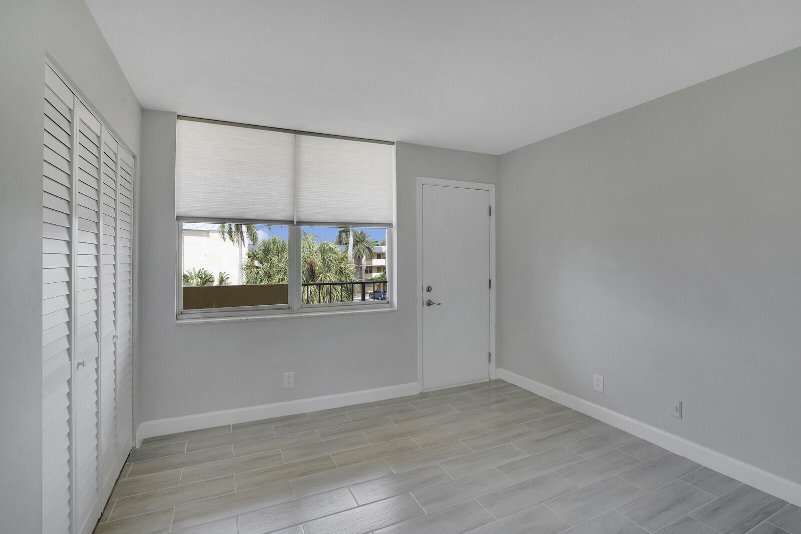 ISLAND CLUB ONE CONDO - Residential