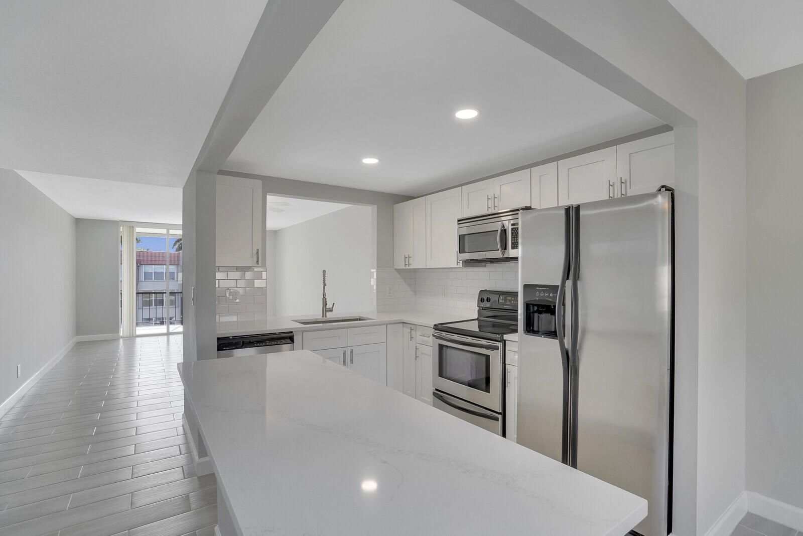 ISLAND CLUB ONE CONDO - Residential