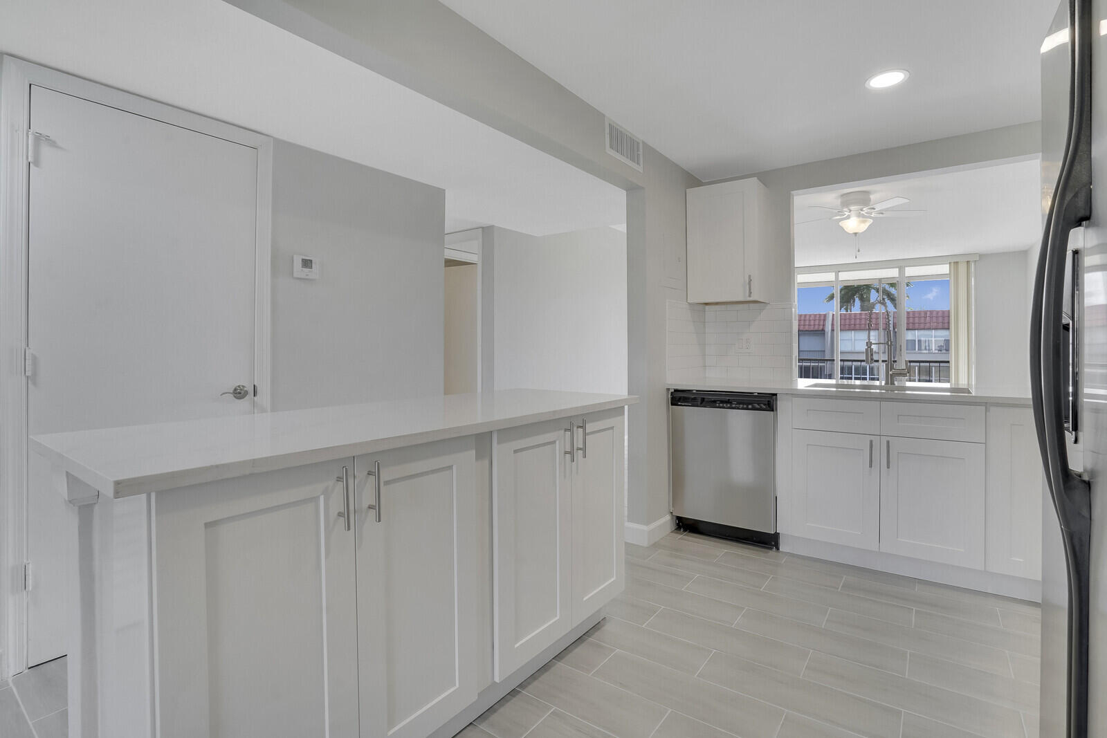 ISLAND CLUB ONE CONDO - Residential
