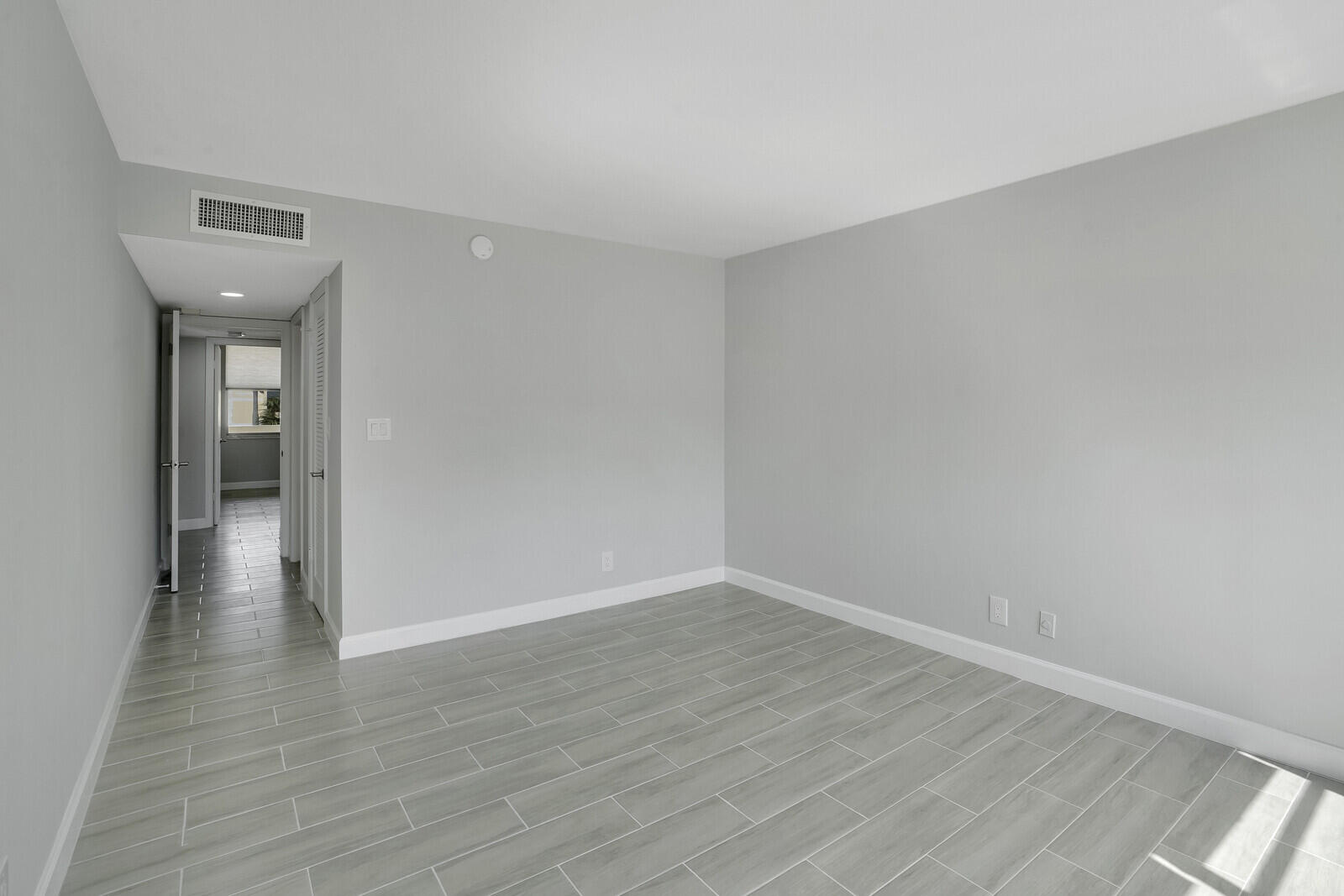 ISLAND CLUB ONE CONDO - Residential