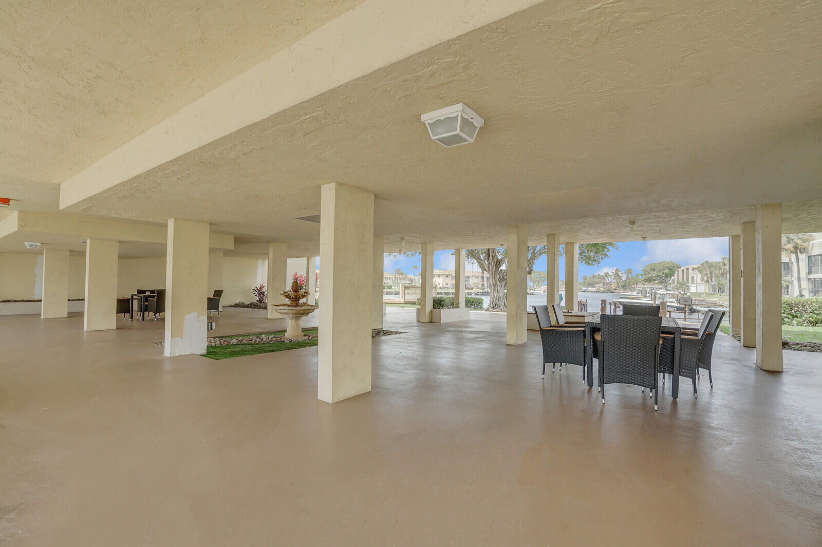 ISLAND CLUB ONE CONDO - Residential