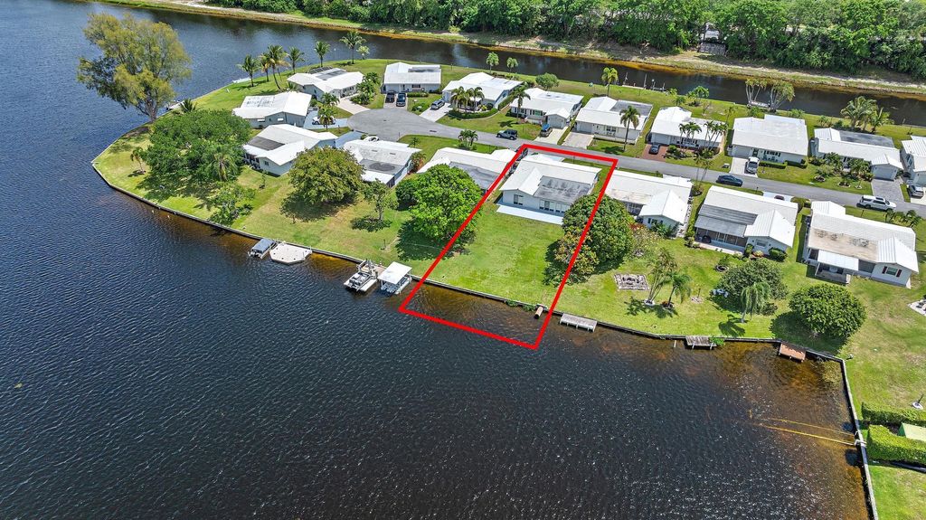 Photo of 1109 Florentine Way, Boynton Beach, FL 33426 (MLS # R11081468)