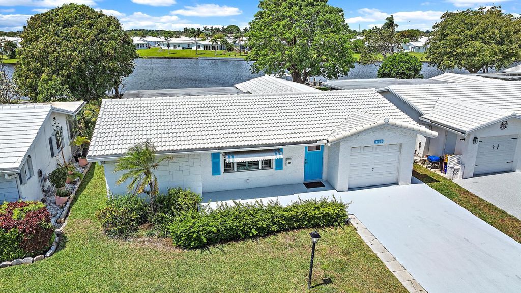 Photo of 1109 Florentine Way, Boynton Beach, FL 33426 (MLS # R11081468)