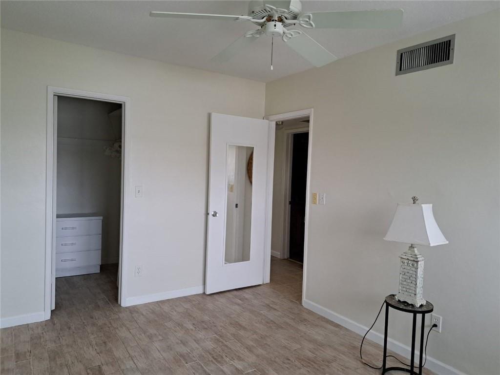 2455 NE 51st St E307