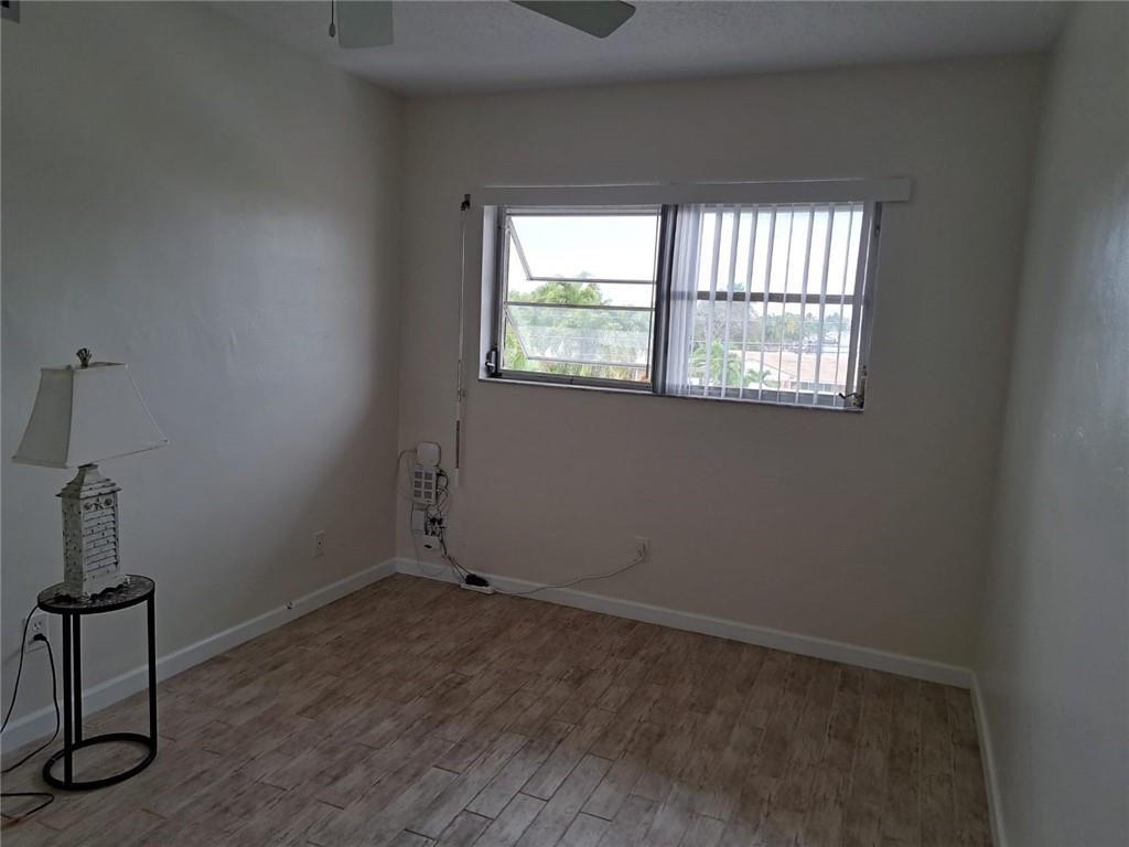 2455 NE 51st St E307