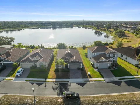 2157 Lake Side Avenue, Davenport, FL MLS: F10503650