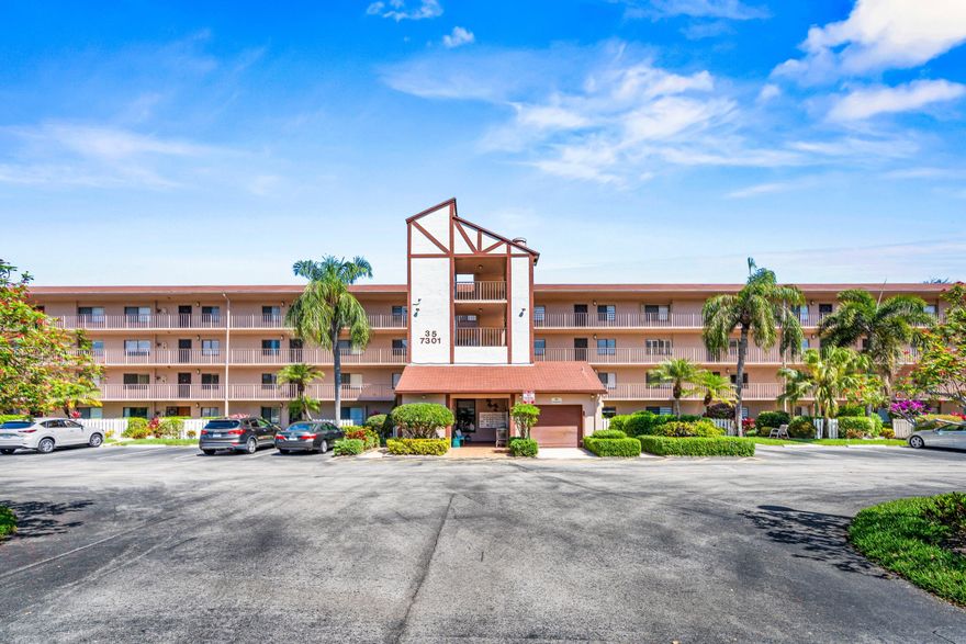 Welcome to this light and bright 2 bed, 2 bath Westchester Model condo in desirable Huntington Lakes. Enjoy peaceful nature views from your screened-in balcony, perfect for relaxing mornings or evenings. This well-maintained unit features tile flooring throughout and the convenience of an in-unit washer and dryer. The primary bath vanity and light fixture will be replaced for a fresh update. Huntington Lakes offers resort-style amenities including a clubhouse, tennis, bocce ball, indoor and outdoor pools, fitness center, billiards, and a full calendar of community events. HOPA verified and ideally located near Delray Beach's top shopping and dining.