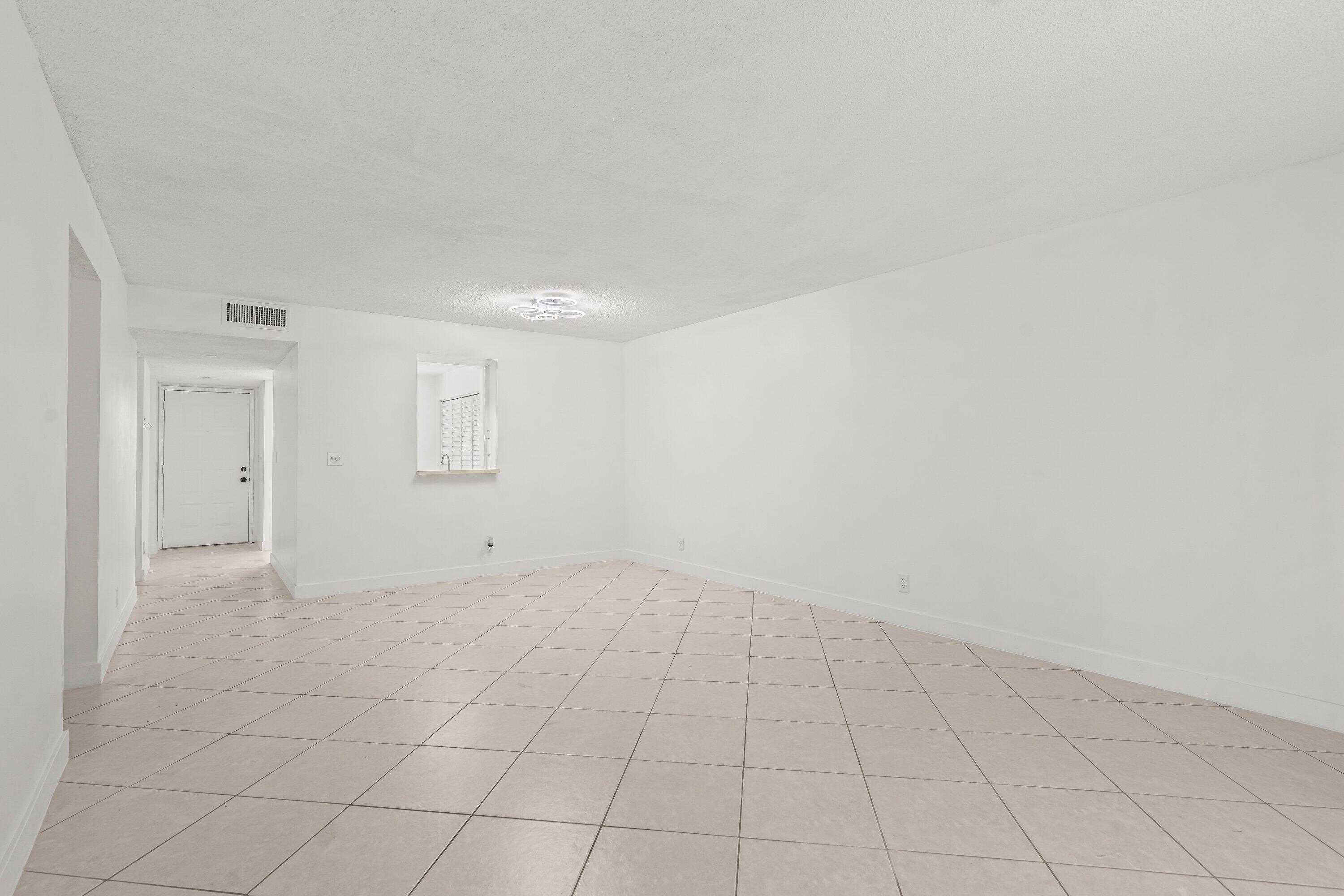 HUNTINGTON LAKES SEC FOUR CONDOS - Residential Lease