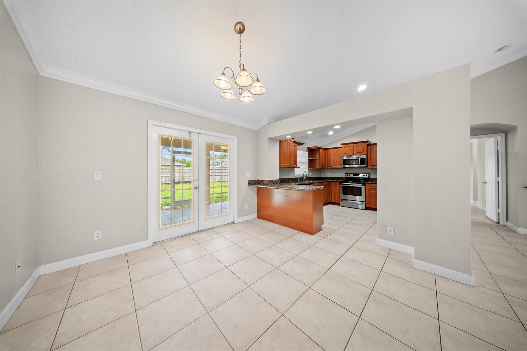 438 NW Byron Street, Port St Lucie, FL, 34983/$370,000 4 438 NW Byron Street