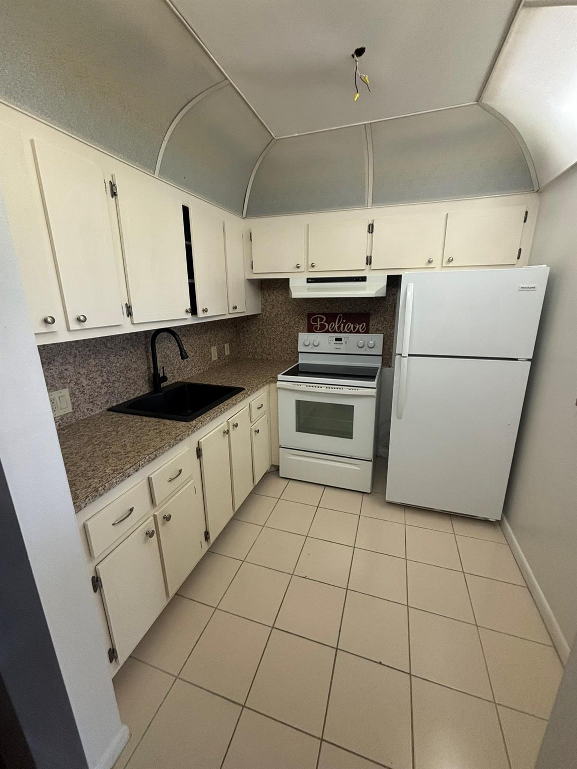146 Preston D 146, Boca Raton, FL, 33434/$75,000 3 146 Preston D 146