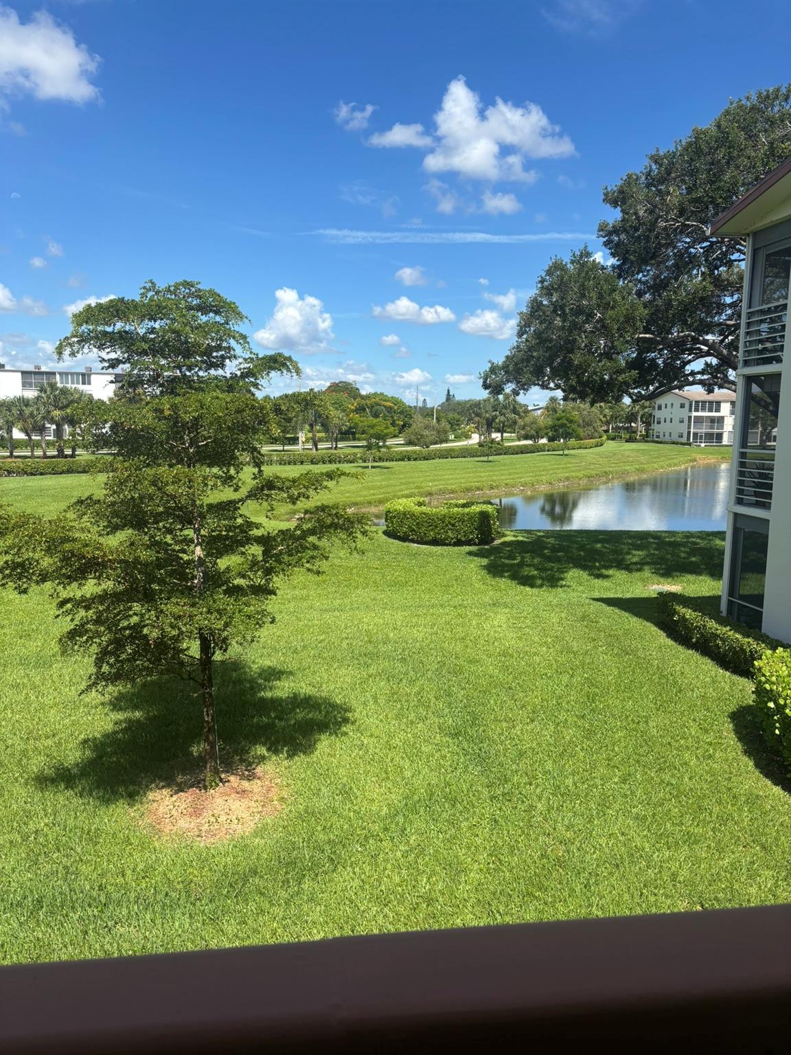 This second floor unit is being sold with the furnishings. The condo has a nice view of the lake. Looking for a fast sale. Located in the Century Village in Boca Raton.