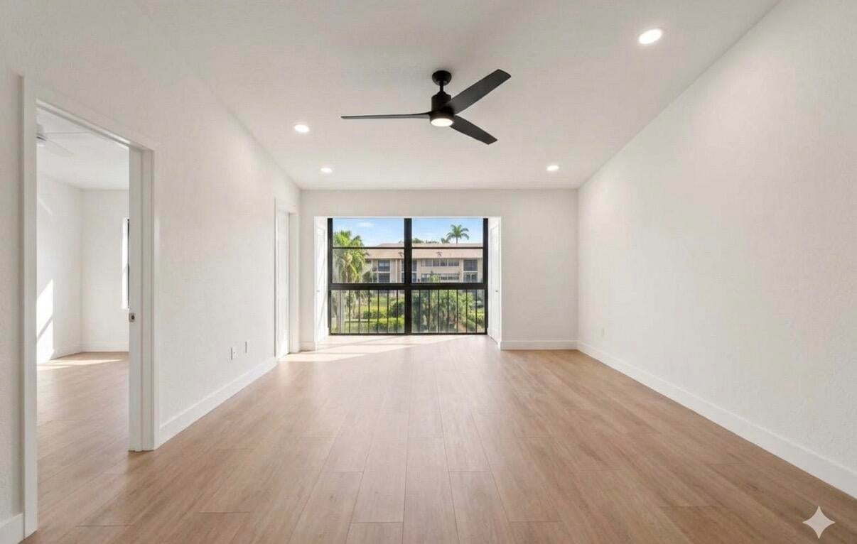 4699 LUCERNE LAKES Boulevard E 203