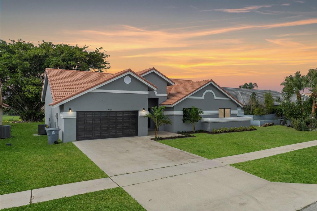 Photo of 9471 Sun Pointe Drive, Boynton Beach, FL 33437 (MLS # R11108186)