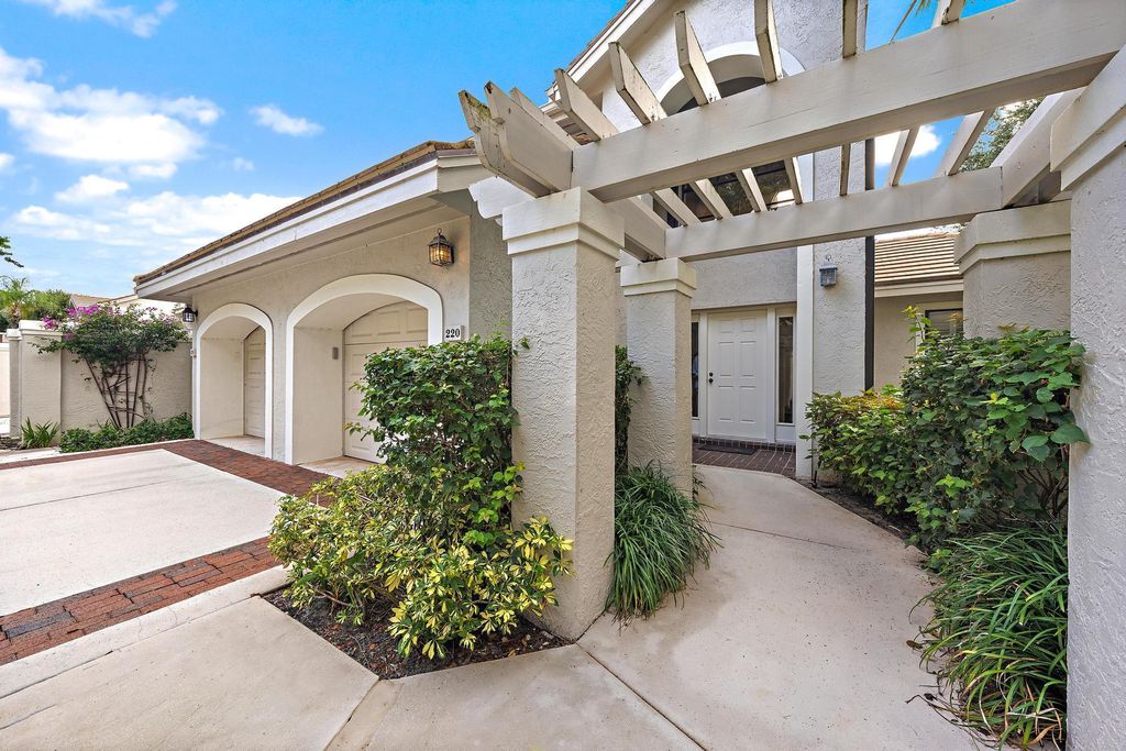 Photo of 3881 Back Bay Drive #220, Jupiter, FL 33477 (MLS # R11123250)