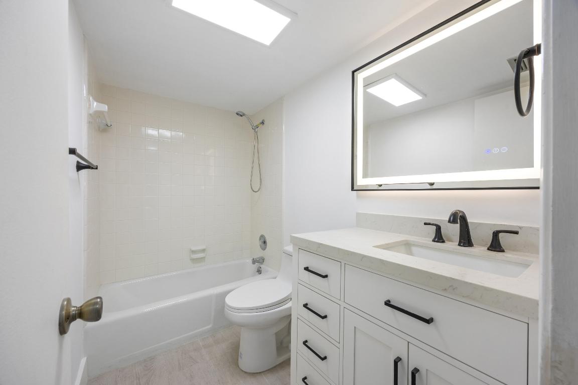 INNER CIRCLE CONDO - Residential