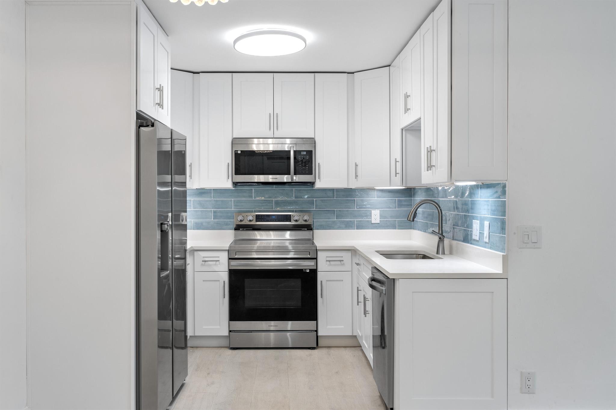 315 Venetian Drive 4