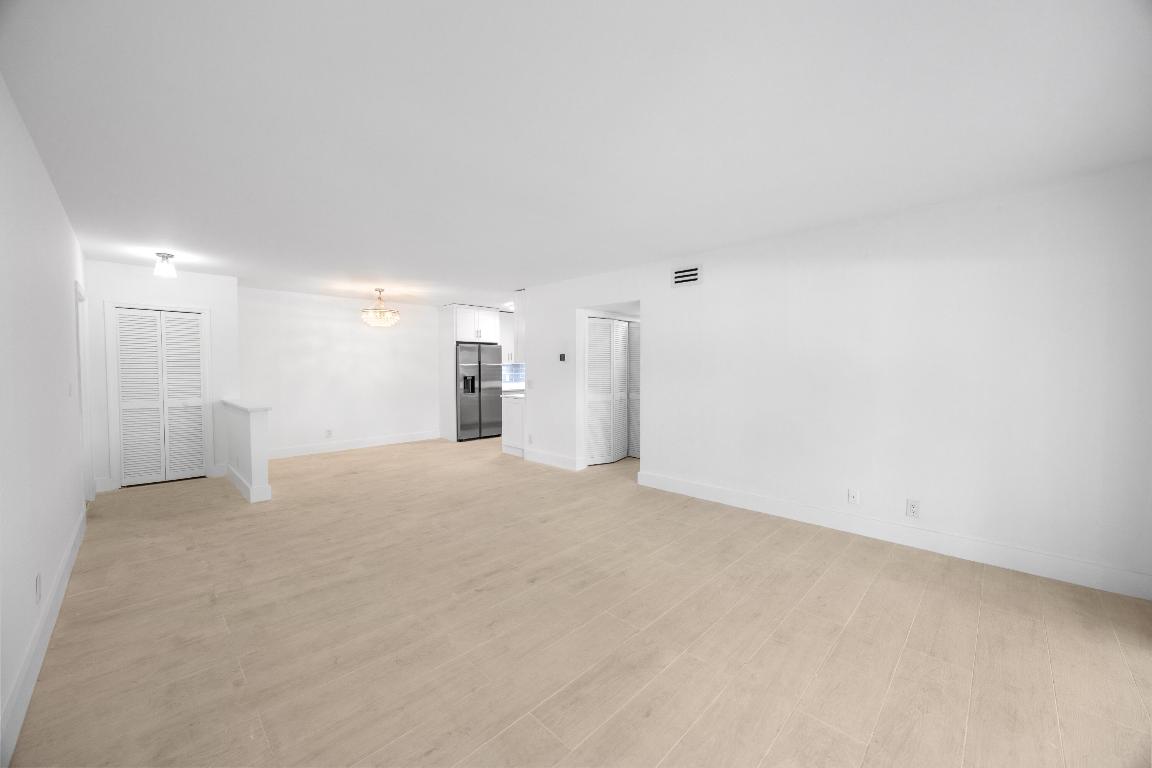 INNER CIRCLE CONDO - Residential