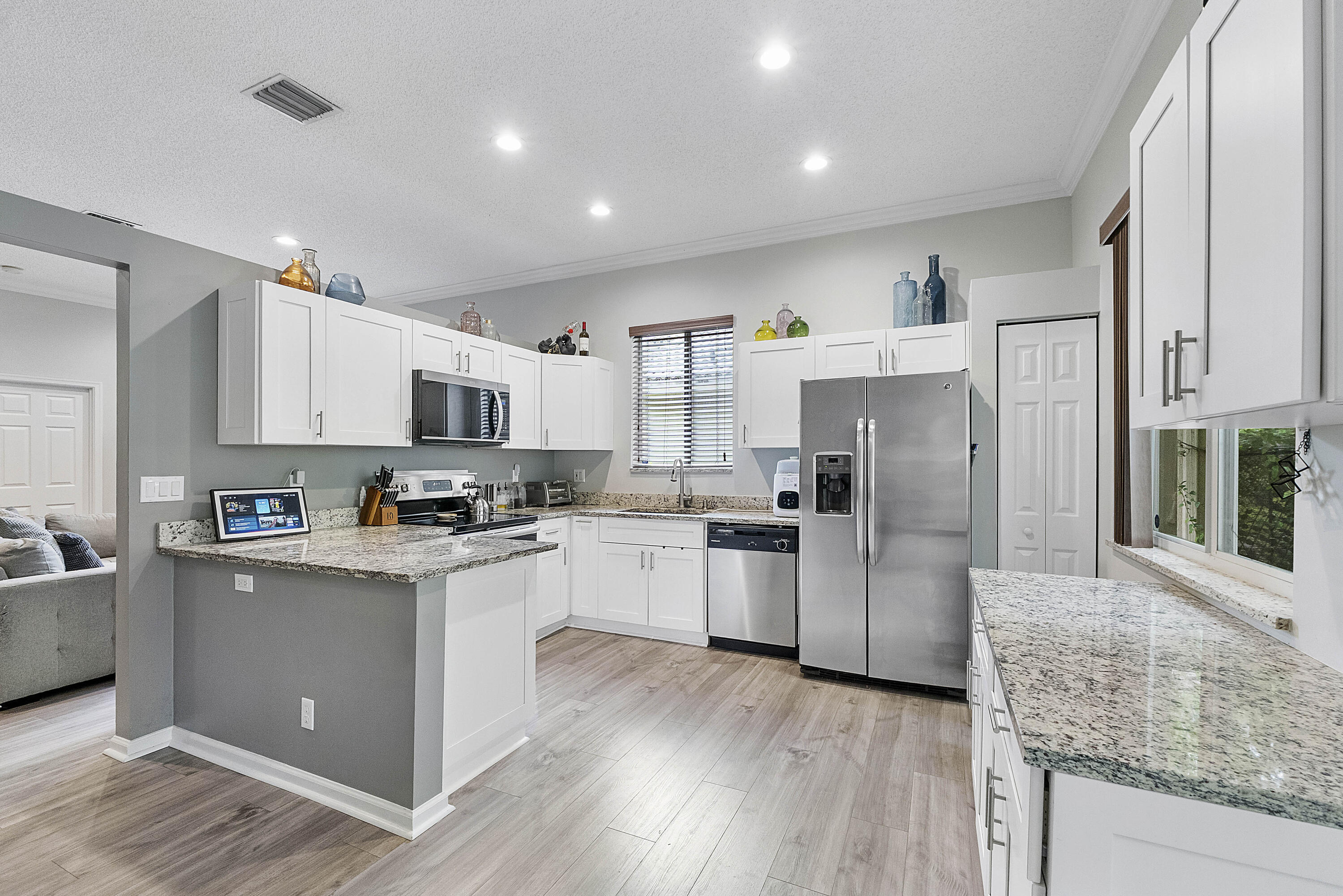 REGENCY LAKES AT COCONUT CREEK - Residential