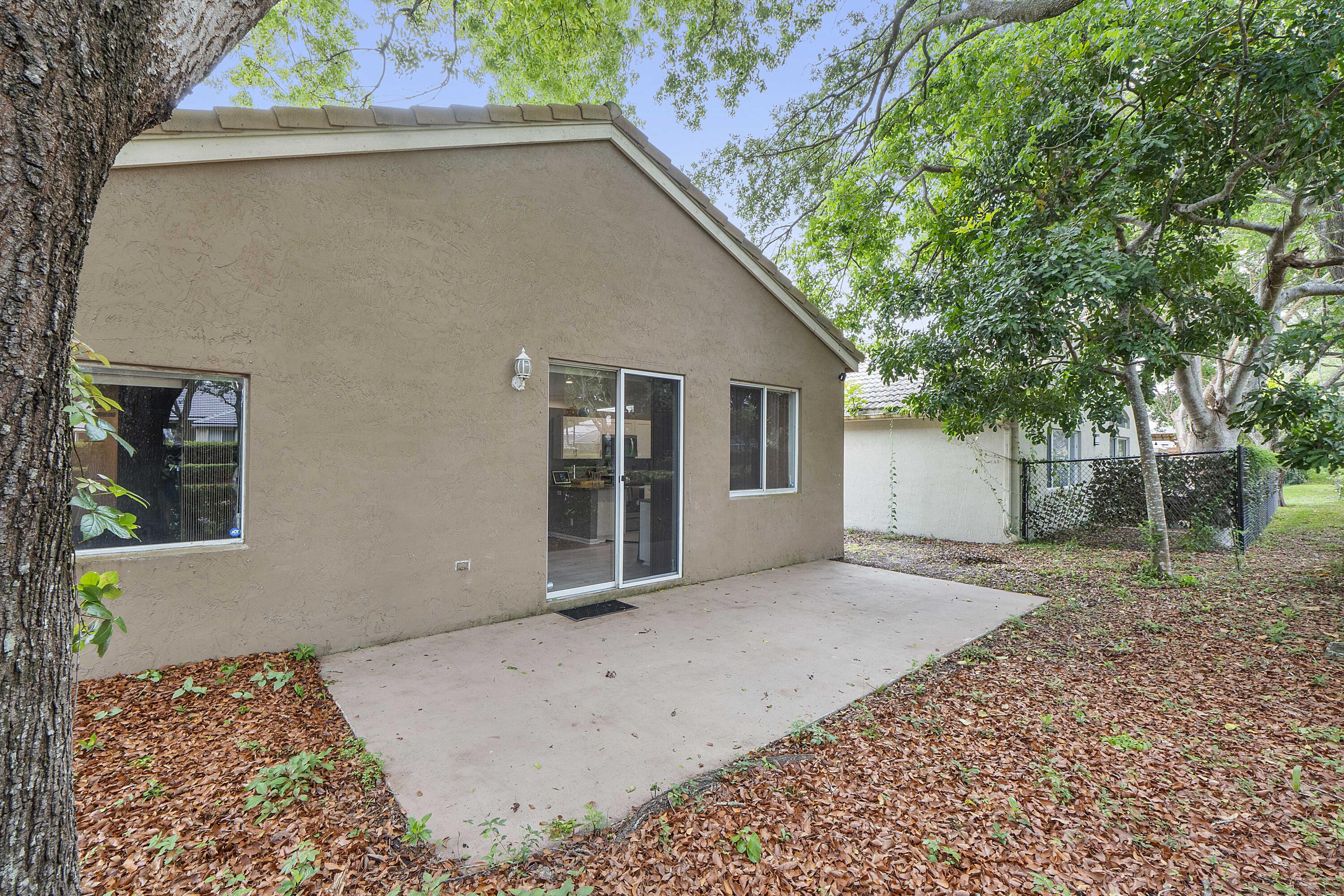 REGENCY LAKES AT COCONUT CREEK - Residential
