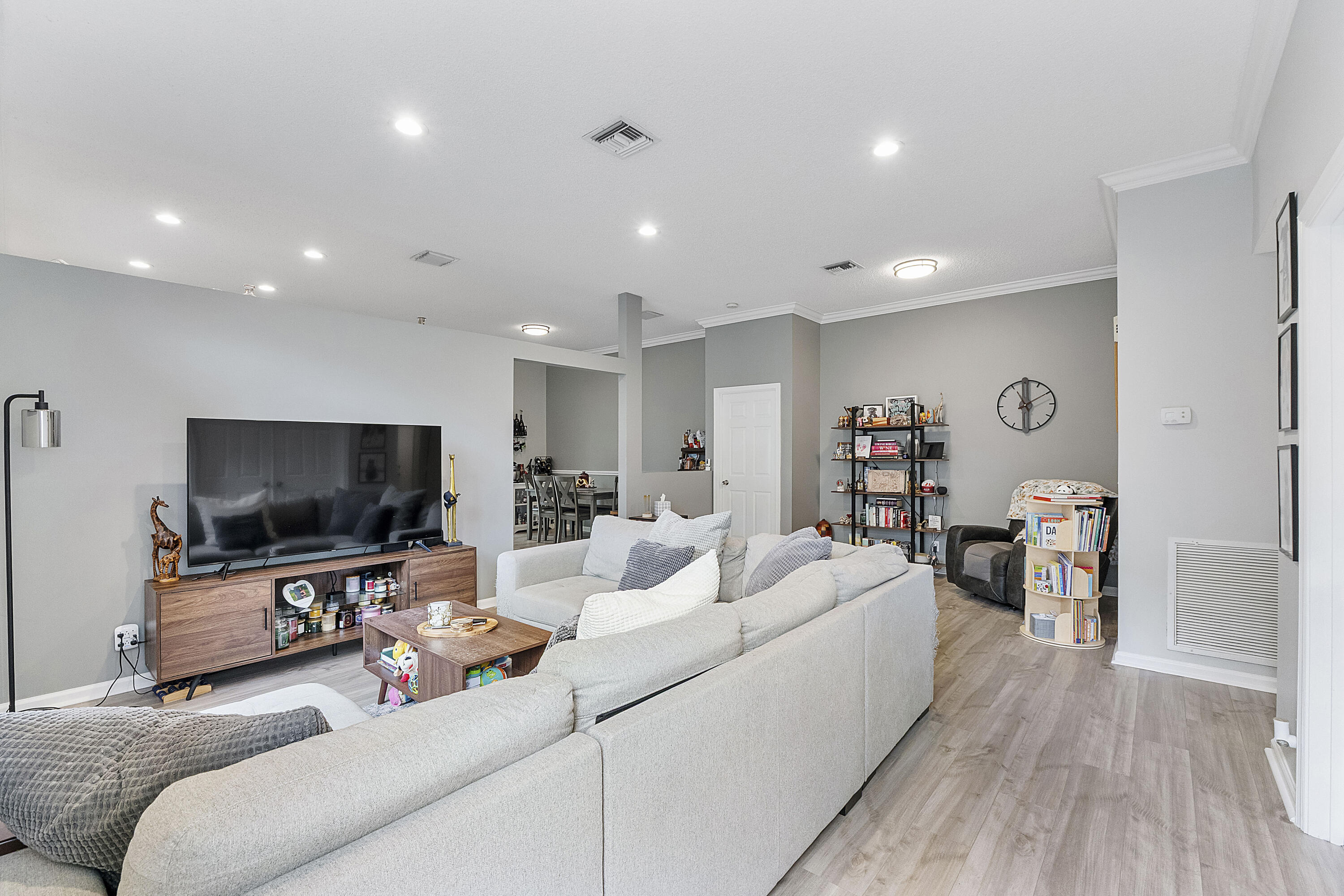 REGENCY LAKES AT COCONUT CREEK - Residential