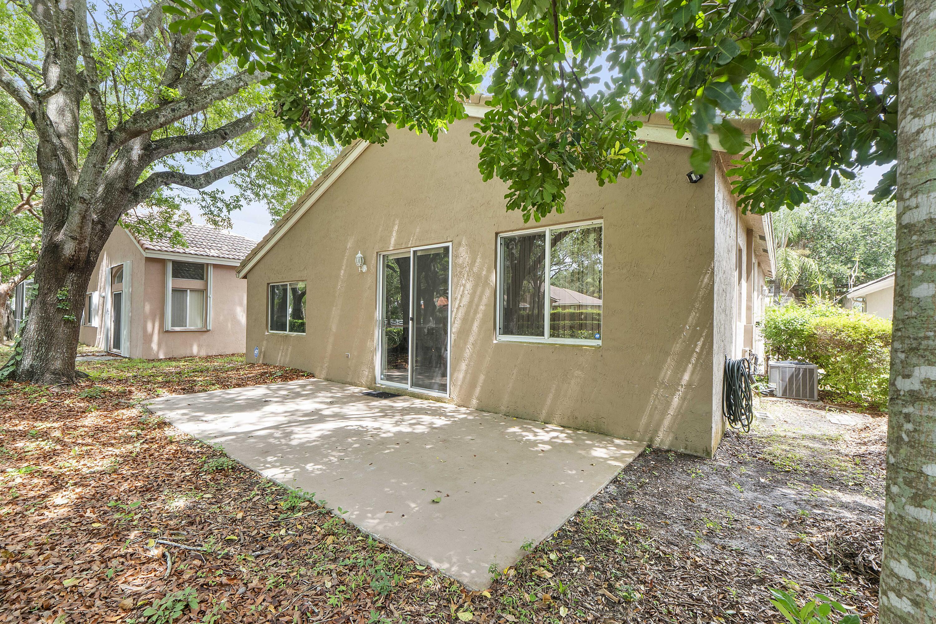 REGENCY LAKES AT COCONUT CREEK - Residential