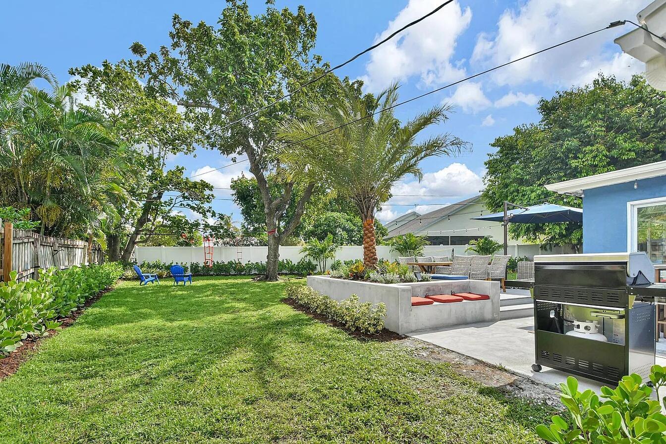 TROPIC PALMS 1 - Residential