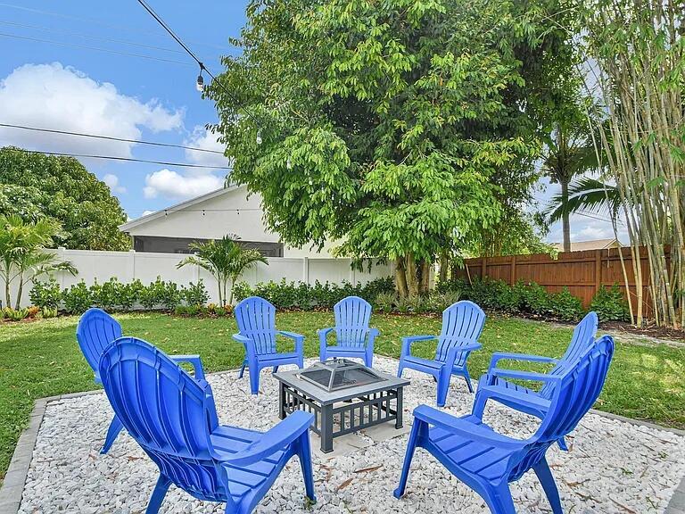 TROPIC PALMS 1 - Residential