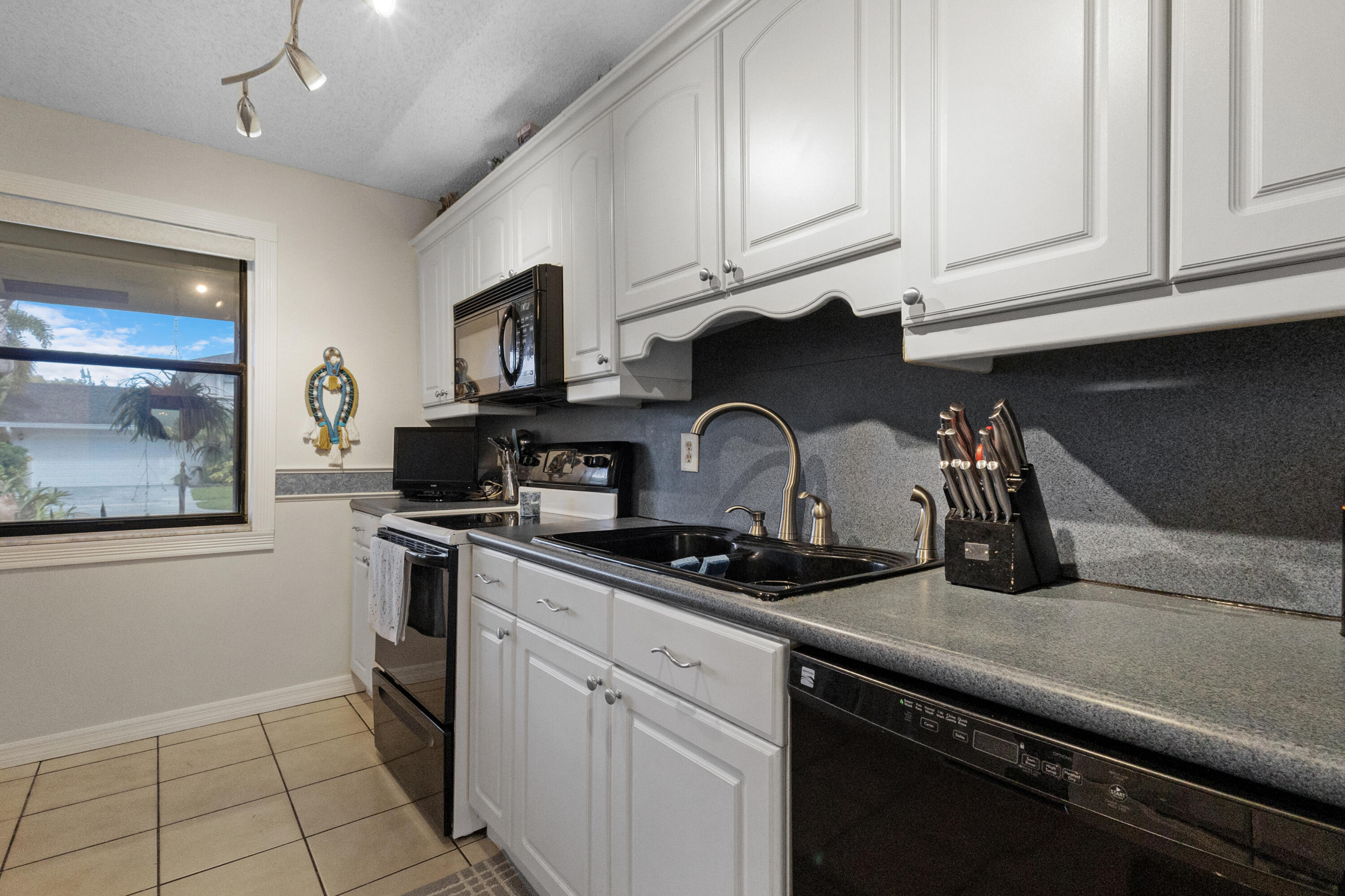 SUNRISE GOLF VILLAGE SEC 26 - Residential