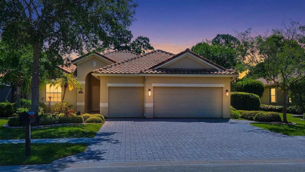 Photo of 7677 Fieldstone Ranch Square, Vero Beach, FL 32967 (MLS # B26044624)