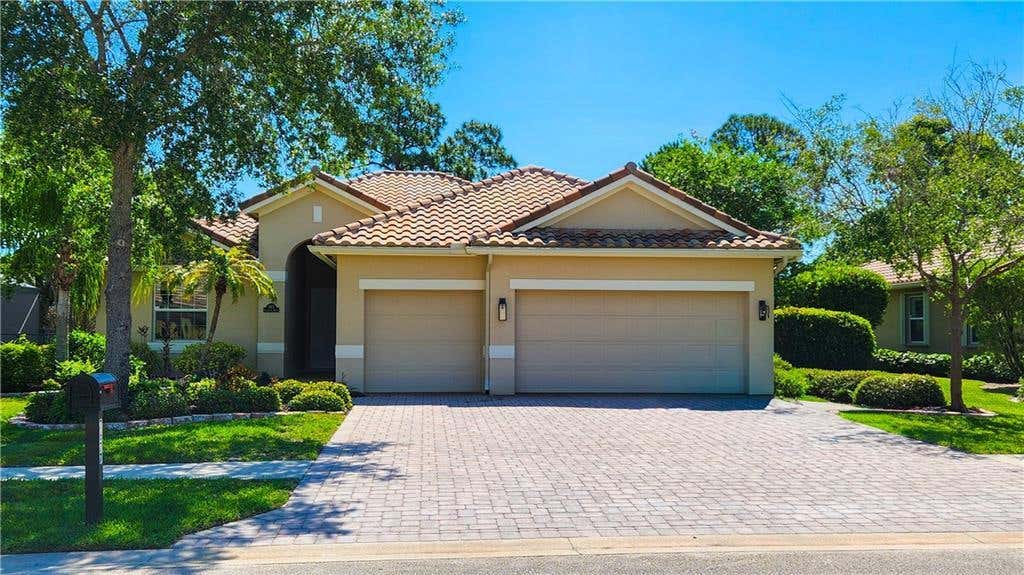 Photo of 7677 Fieldstone Ranch Square, Vero Beach, FL 32967 (MLS # B26044624)