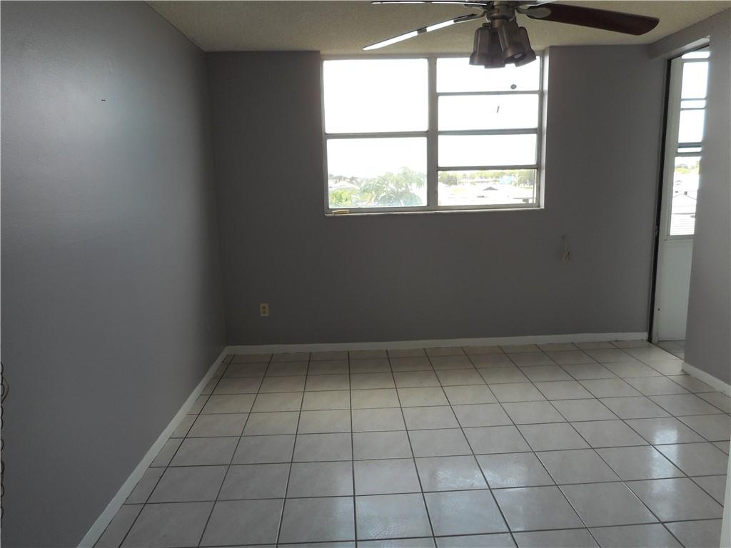 Somerset Lauderdale Lakes - Residential