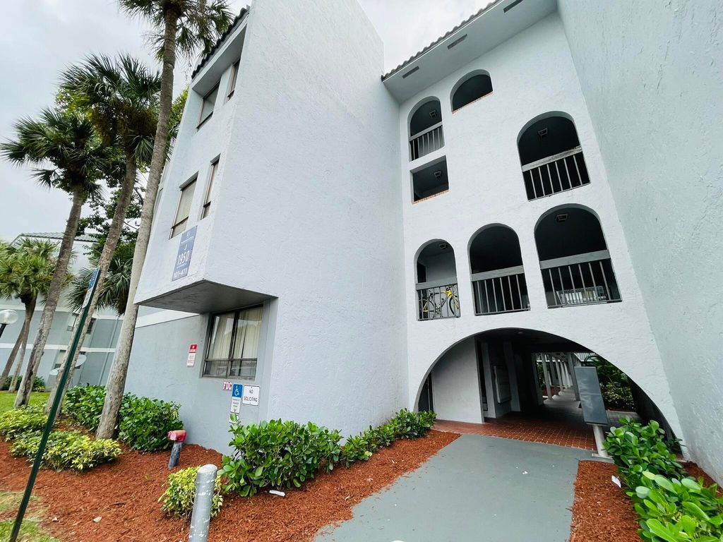 Photo of 1950 N Congress Avenue #301, West Palm Beach, FL 33401 (MLS # R10988959)