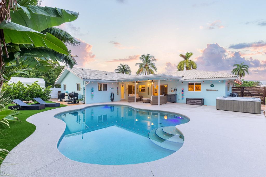 Photo of 2841 SW 13th Court, Boynton Beach, FL 33426 (MLS # R11020954)