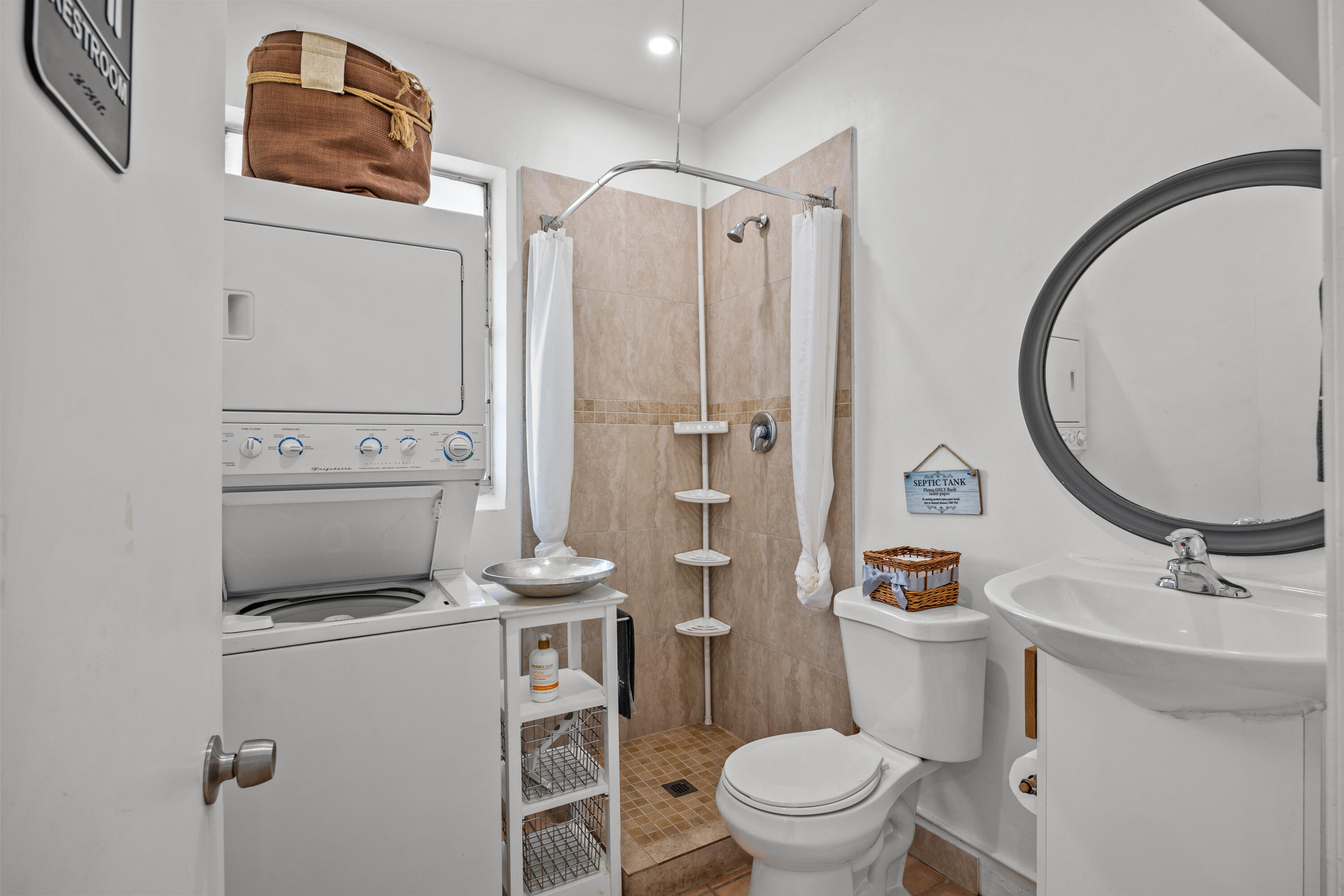 SEMINOLE RANCHES - Residential