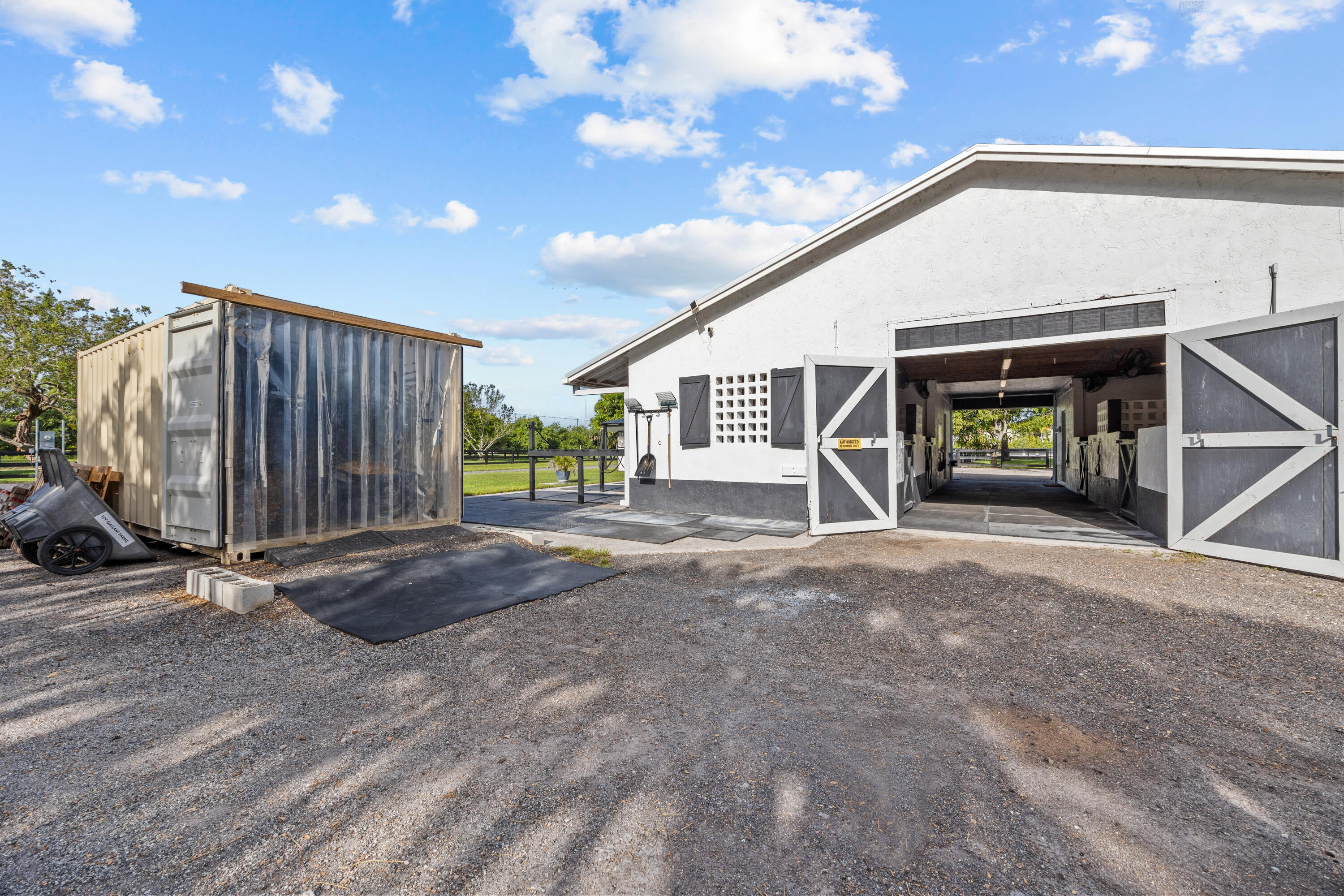 SEMINOLE RANCHES - Residential