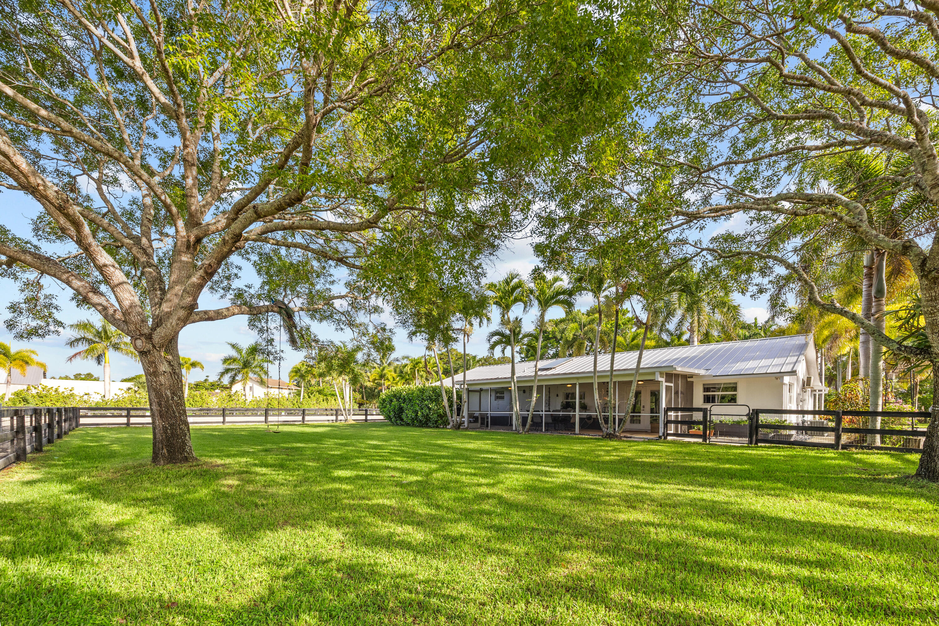 SEMINOLE RANCHES - Residential