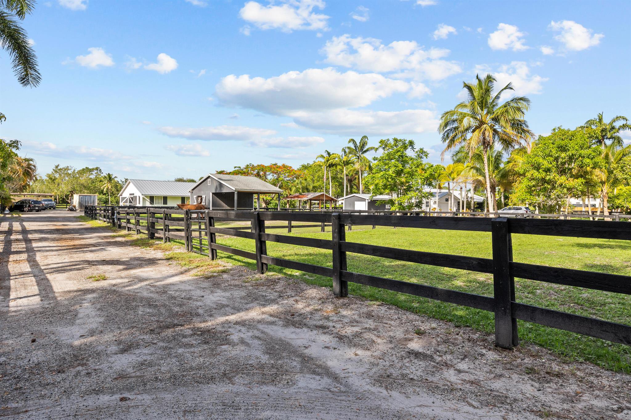 SEMINOLE RANCHES - Residential