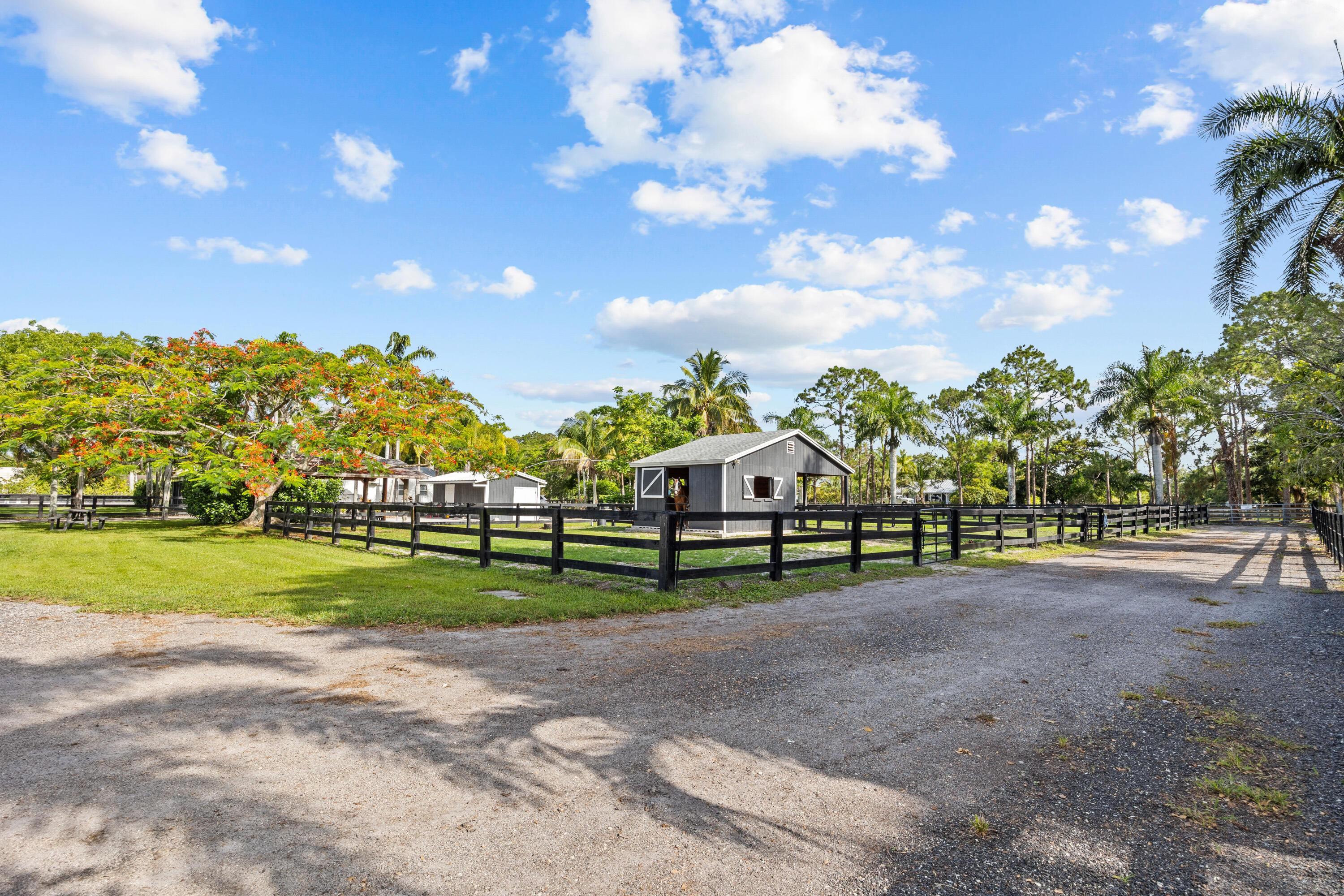 SEMINOLE RANCHES - Residential