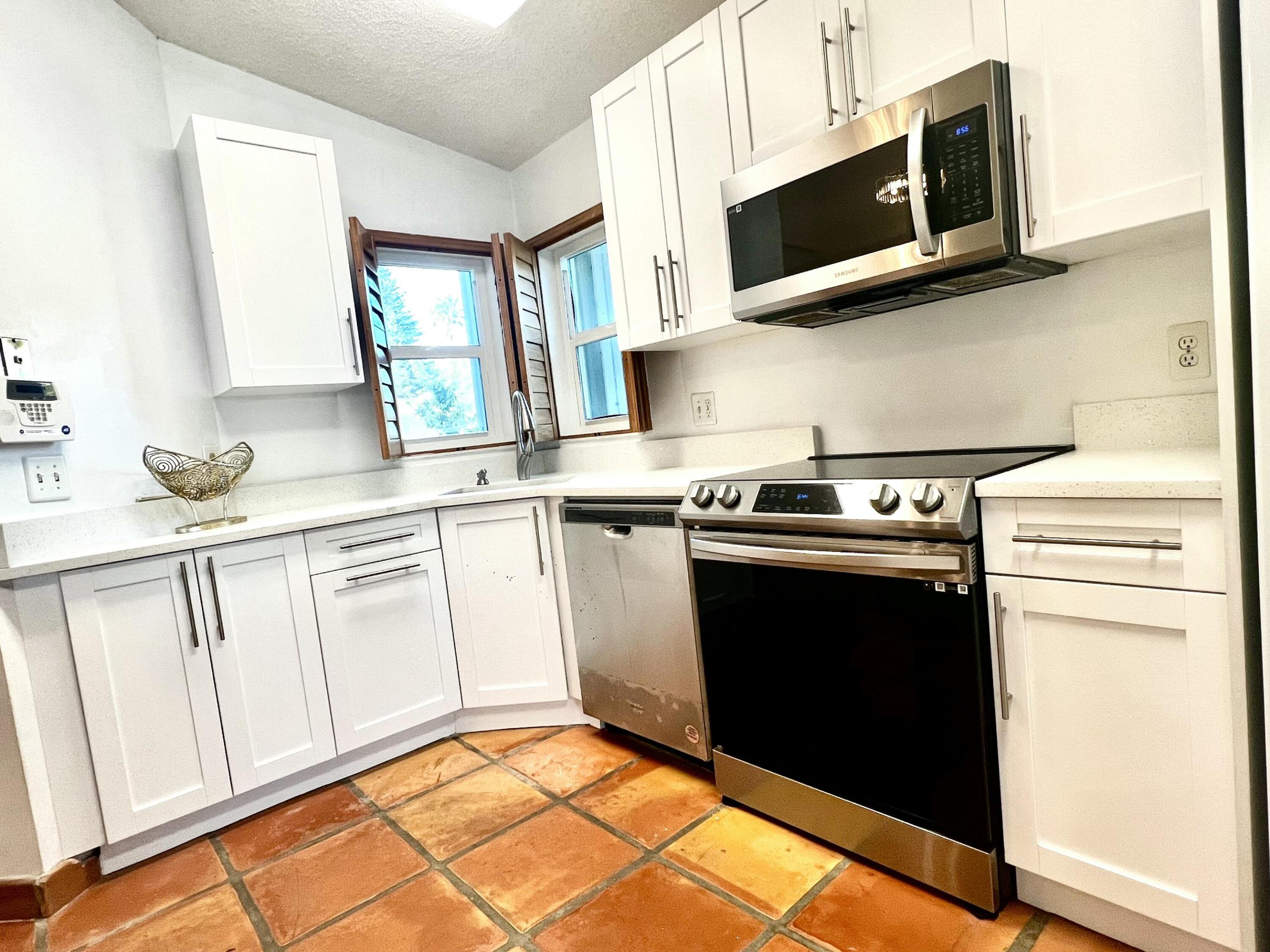 PALM CLUB WEST VILLAGE 2 - Residential