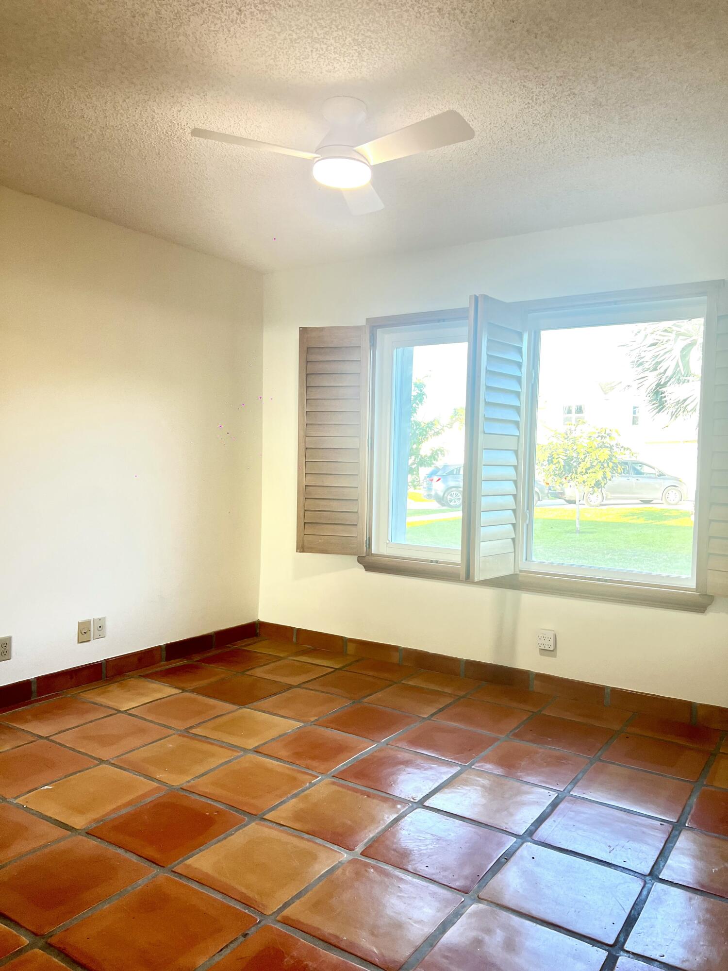 PALM CLUB WEST VILLAGE 2 - Residential