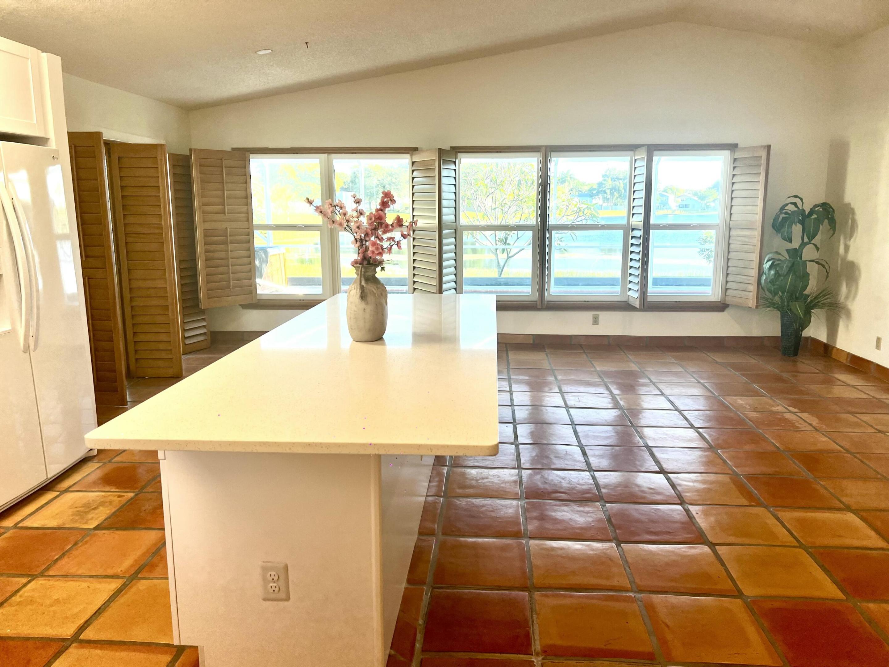 PALM CLUB WEST VILLAGE 2 - Residential