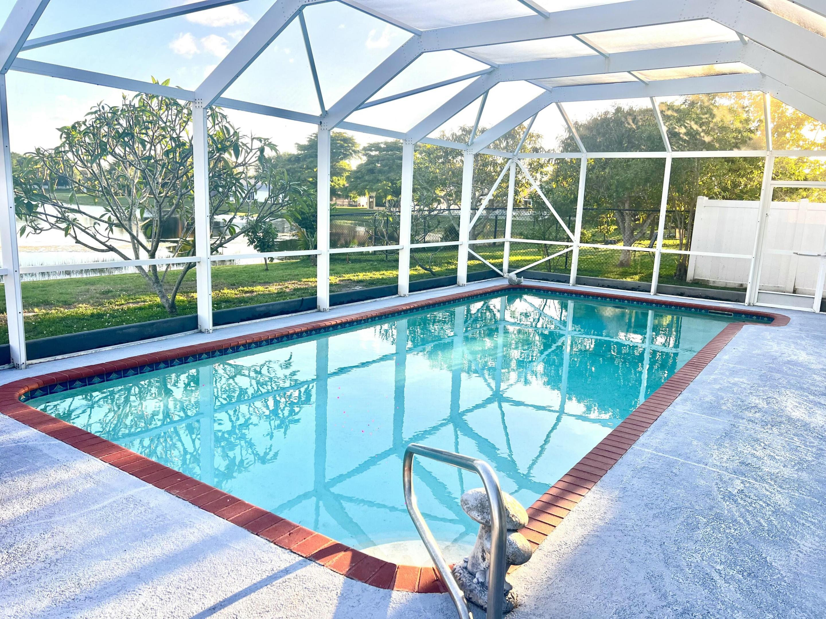 PALM CLUB WEST VILLAGE 2 - Residential