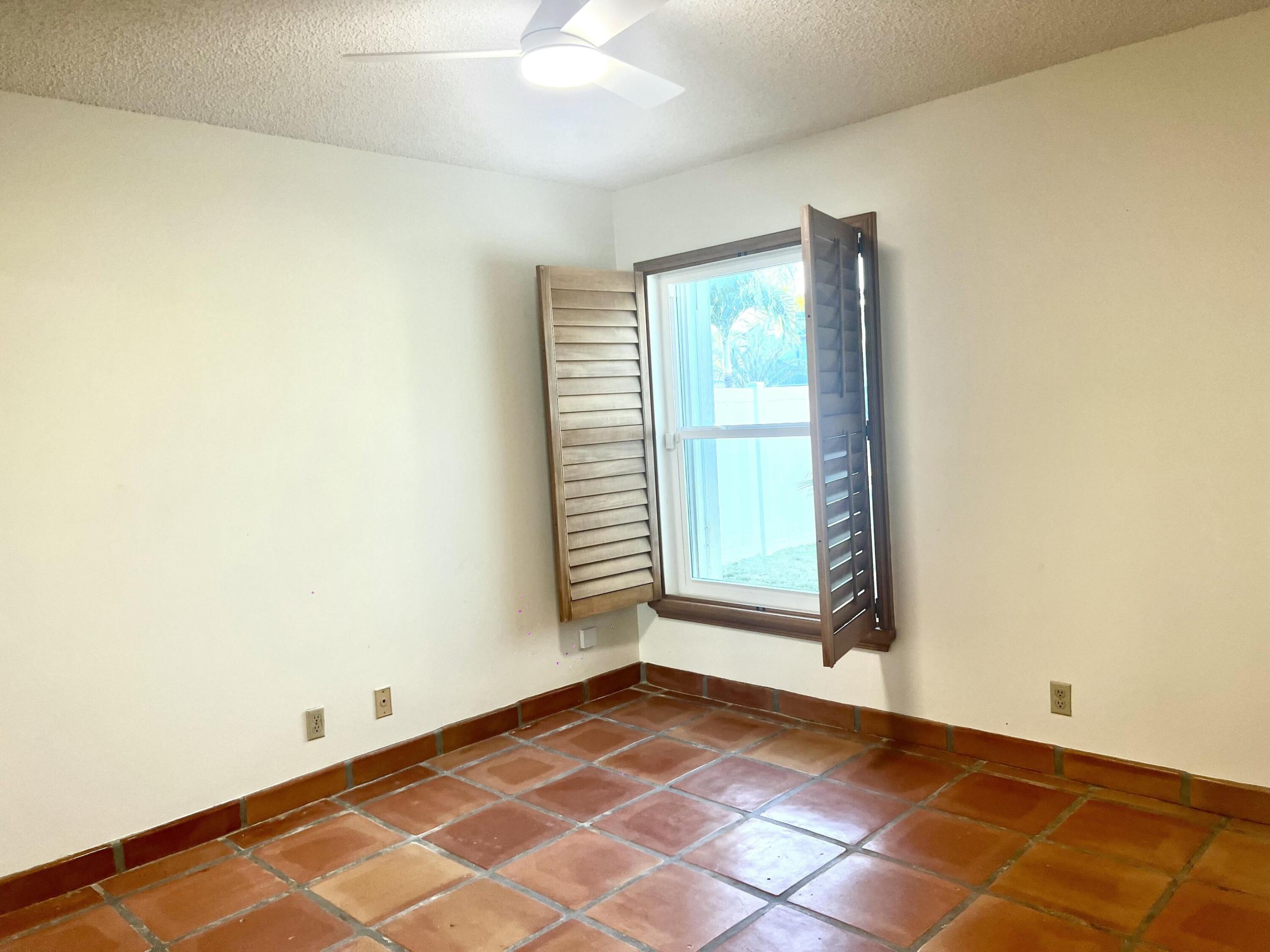 PALM CLUB WEST VILLAGE 2 - Residential