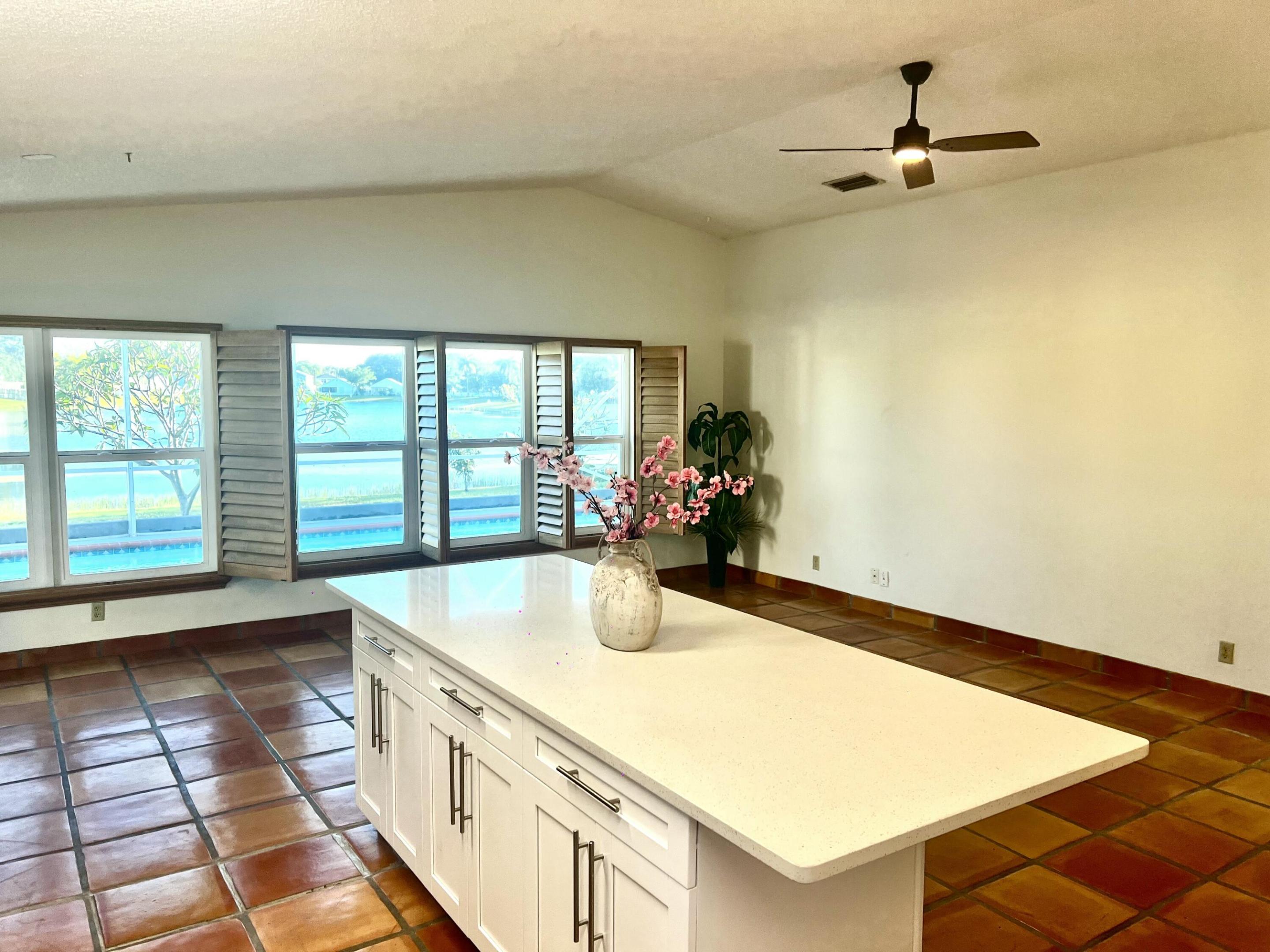 PALM CLUB WEST VILLAGE 2 - Residential