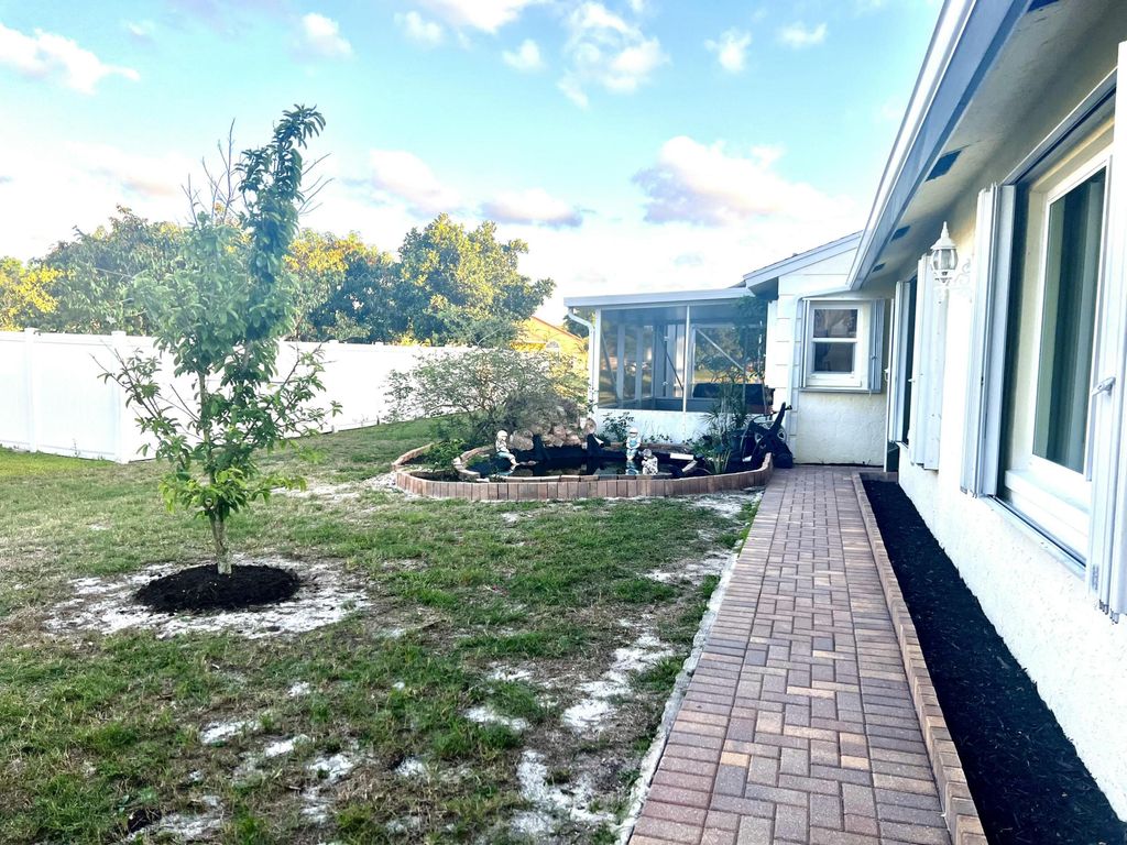 Photo of 3970 Classic Court, West Palm Beach, FL 33417 (MLS # B26016629)