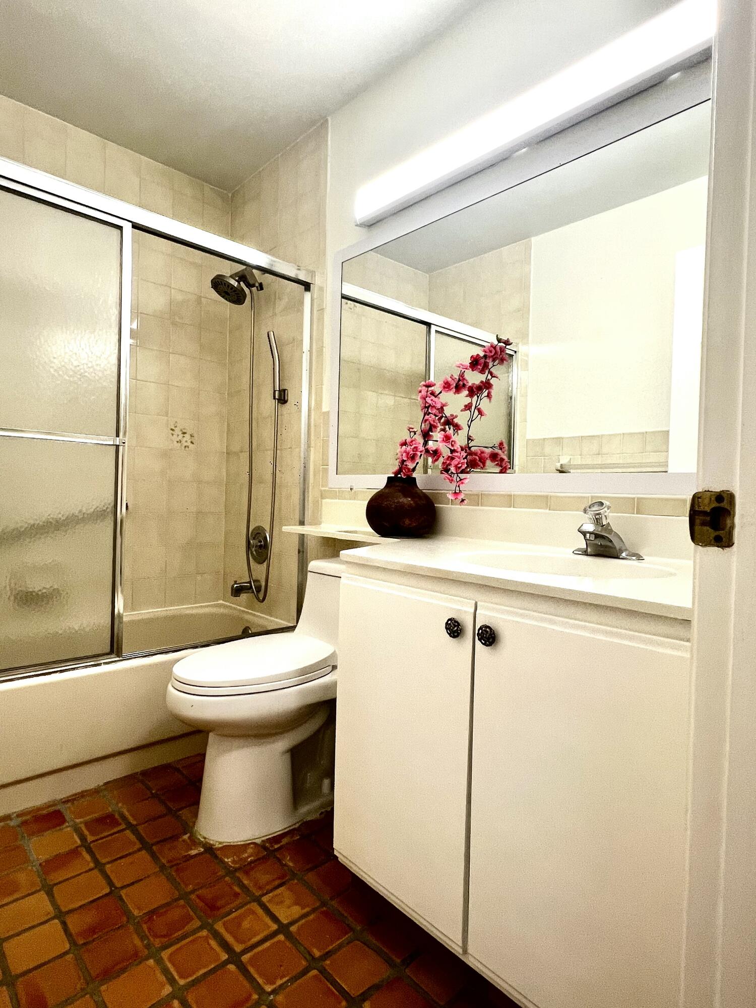 PALM CLUB WEST VILLAGE 2 - Residential